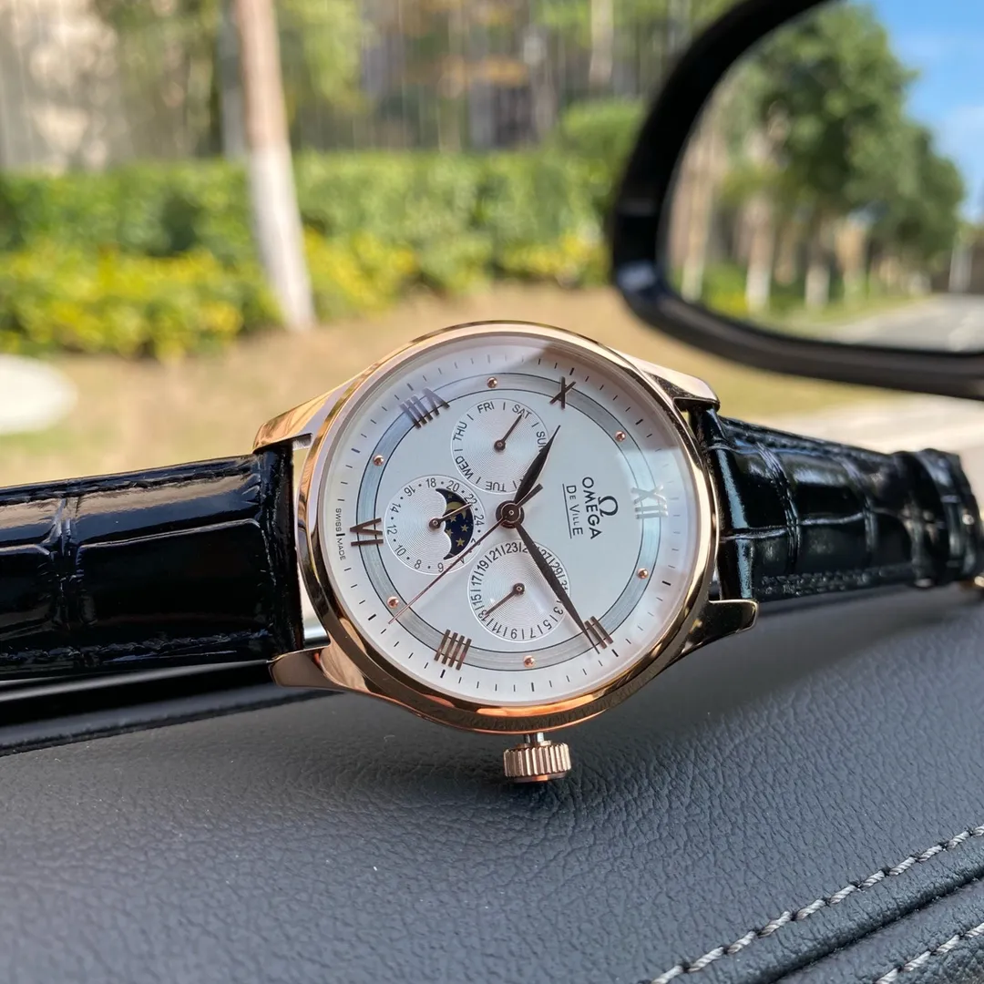 【High-end replica】💰1720! OMEGA-OMEGA‼ ️Diefei series, six-hand moon phase watch debuts, simple and elegant, showing calmness and magnanimity! 1.Watch size 40X12 mm. Sword-shaped hands. 2. The dial has a classic Arabic dial, and the moon phase function at six o'clock rotates once a day. 3. [Strap Buckle] It adopts a retro imitation crocodile strap that is soft and comfortable and matched with Omega's classic embossed pin buckle. 4.【Movement】Using imported Citizen 8215 mechanical movement 🔥Continuously producing top-notch products🔥