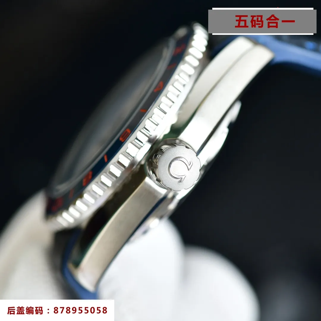 Omega Planet Ocean 600m GMT 24-hour display (can monotonic GMT function) five codes in one, warranty card, diamond card, observatory certification card, hang tag, etc. Exclusive number 87895505, exclusive quality, exclusive packaging. In 2021, the official website strongly recommends the exclusive quality of the Seamaster series 600-meter diving watch. [Model] 215.32.44.21.01.001 [Movement] Equipped with 8900/8906 automatic mechanical movement, original see-through design, corrected movement, accurate running time, strong practicality, 100% waterproof [Glass] With arched wear-resistant glass, diameter 43.5mm, thickness 15.5mm [Case] Made of 316L fine steel case, post-processed and polished, equipped with the only original one-way rotating chronograph ring with a ceramic ring in its class [Watch strap] Belt/tape/steel strap, buckle steel strap 316L fine steel brushed and polished, Italian imported cowhide with imported frog glue, steel strap with original Omega stretch buckle of the same level, fine-adjustable buckle, great value for the same level, please certify the exclusive details, the exclusive quality code is 87895505 Authentic copy-Reprint
