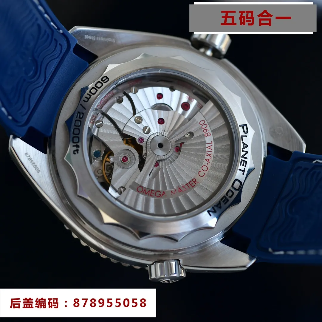 Omega Planet Ocean 600m GMT 24-hour display (can monotonic GMT function) five codes in one, warranty card, diamond card, observatory certification card, hang tag, etc. Exclusive number 87895505, exclusive quality, exclusive packaging. In 2021, the official website strongly recommends the exclusive quality of the Seamaster series 600-meter diving watch. [Model] 215.32.44.21.01.001 [Movement] Equipped with 8900/8906 automatic mechanical movement, original see-through design, corrected movement, accurate running time, strong practicality, 100% waterproof [Glass] With arched wear-resistant glass, diameter 43.5mm, thickness 15.5mm [Case] Made of 316L fine steel case, post-processed and polished, equipped with the only original one-way rotating chronograph ring with a ceramic ring in its class [Watch strap] Belt/tape/steel strap, buckle steel strap 316L fine steel brushed and polished, Italian imported cowhide with imported frog glue, steel strap with original Omega stretch buckle of the same level, fine-adjustable buckle, great value for the same level, please certify the exclusive details, the exclusive quality code is 87895505 Authentic copy-Reprint