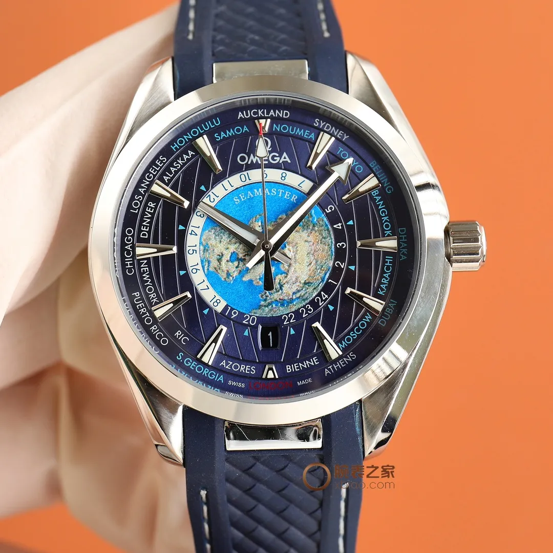 【Customized all-in-one machine】💰1720! 🔥🔥🔥｛Watch Home Brand News｝A few years ago, the Omega Seamaster Aqua Terra world time watch became popular all over the world as soon as it came out and has always been popular! The new Aqua Terra world time watch launched this year continues the exquisite craftsmanship and exquisite details of the previous model, and incorporates more advanced watchmaking technology. For watch fans who are keen on watch design, every detail of this watch is made by a famous factory. It is made of Aqua Terra style stainless steel, polished and brushed. The blue rubber strap continues the consistent design style of the Aqua Terra series. Sales have always been leading - the 150-meter series - with the launch of a new single product - breaking through the theme again: [Classic hot model to create greater glory] Brand: Omega (distinguished quality) Return of the ultimate product) Hot model type: Fine men's watch (high quality) [Haima 150 series] 316 stainless steel strap: Material: Mineral super strong sapphire mirror (wear-resistant) embossed essence, vast and majestic, unique ingenuity, wrist treasure size: 40mm in diameter, 10mm thick, hot sale! Welcome to reprint🔥Top products, high quality products constantly🔥