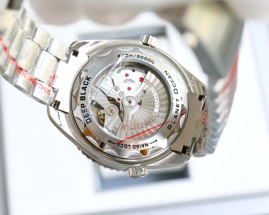 【High-end replica】💰1240! 【Customized all-in-one machine】💰1720! 【Top Replica】💰Private chat! In 2022, Omega officially strongly recommends the Planet Ocean 600-meter diving watch with exclusive quality on the entire network [Movement] Equipped with coaxial 8900 plywood, corrected movement 8900 restoration all-in-one machine [Buckle] The steel band adopts the original fine-tuning buckle [Glass] Anti-scratch and wear-resistant blue light glass [Case] ​​Made of 316L stainless steel case, equipped with the only one-way rotating ceramic ring in its class. Three degrees of waterproof, watch diameter 43.5mm×13mm