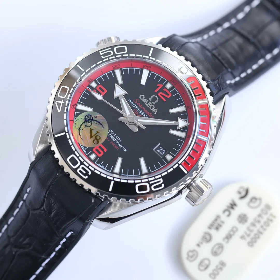 The entire range of Omega Seamaster watches has once again reached its peak! In 2020, the official highly recommended Seamaster series 600-meter diving watch has exclusive quality on the entire network [Movement] Equipped with 💯 brand new Japanese original Citizen 8215 automatic mechanical movement, original see-through design, corrected movement 8500 restoration all-in-one machine, 0 repairs, accurate running time, strong practicality, 100% waterproof [Glass] Double-bright sapphire shock-proof and scratch-proof glass Equipped with arched wear-resistant and scratch-resistant glass, it is three-level waterproof and can swim with confidence🏊, watch diameter 39.5/11mm [Case] Made of 316L fine steel case, equipped with the only original ceramic one-way rotating chronograph ring in its class [Belt] The buckle is polished by 316L fine steel, imported Italian cowhide and imported frog glue to show the perfect quality, equipped with the only original Omega stretch clasp in its class, which can be fine-adjusted. The exclusive quality code is 80456374 🔥Top quality products with constant quality🔥