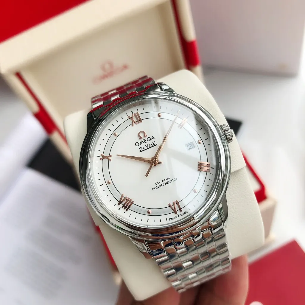 【High-end replica】💰1160! 【Customized all-in-one machine】💰1720! 2023 upgraded blockbuster model - Omega Butterfly De Ville series men's watch [Casual, simple and classic hot model] After the De Ville series was discontinued last year, the factory persisted in adhering to the concept of providing better prices and being more people-friendly. It spent nearly a year strictly controlling and selecting high-quality suppliers of various accessories. Thanks to the strong support of a replica factory, it has worked hard to create today's upgraded and high-quality products at the same price‼ ️ This upgrade uses the same-level lettering from a certain factory, corrects the original synchronous stretch clasp, and passes the factory damage test to ensure excellent quality [Movement] Equipped with zero repair 💯 Brand new Citizen 9015 all-in-one automatic mechanical movement, precise travel time and long-lasting, highly recognized by watch friends [Case] 316L stainless steel case, modified and beautiful body The bottom cover is embossed according to the original synchronized track text. The 39.5mm shell size adheres to the same original details. Curved dial. 100-meter depth waterproof. Scratch-resistant sapphire mirror. [Bracelet] Use 316L stainless steel bracelet with original folding stretch buckle of the same material or calfskin strap. This picture is a real shot of a customized all-in-one machine!