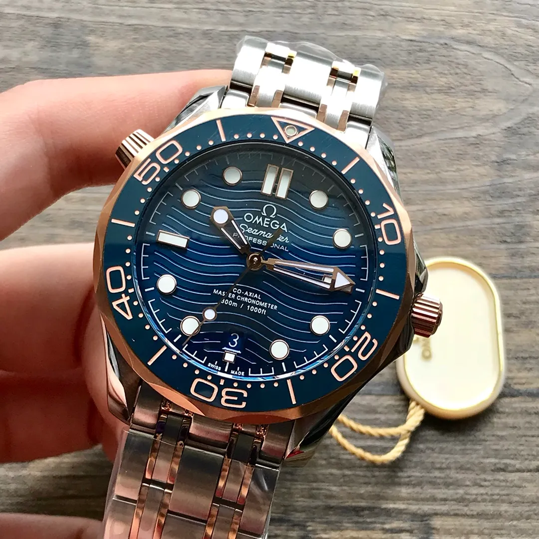 【Produced by Tw】Omega Seamaster 300m 42mm Diving Watch, now you can order the steel strap model with a cloth strap! Quantity is limited! Omega Seamaster series, made of 300M 316 stainless steel! Equipped with 8800 movement! Real shots of shipment.