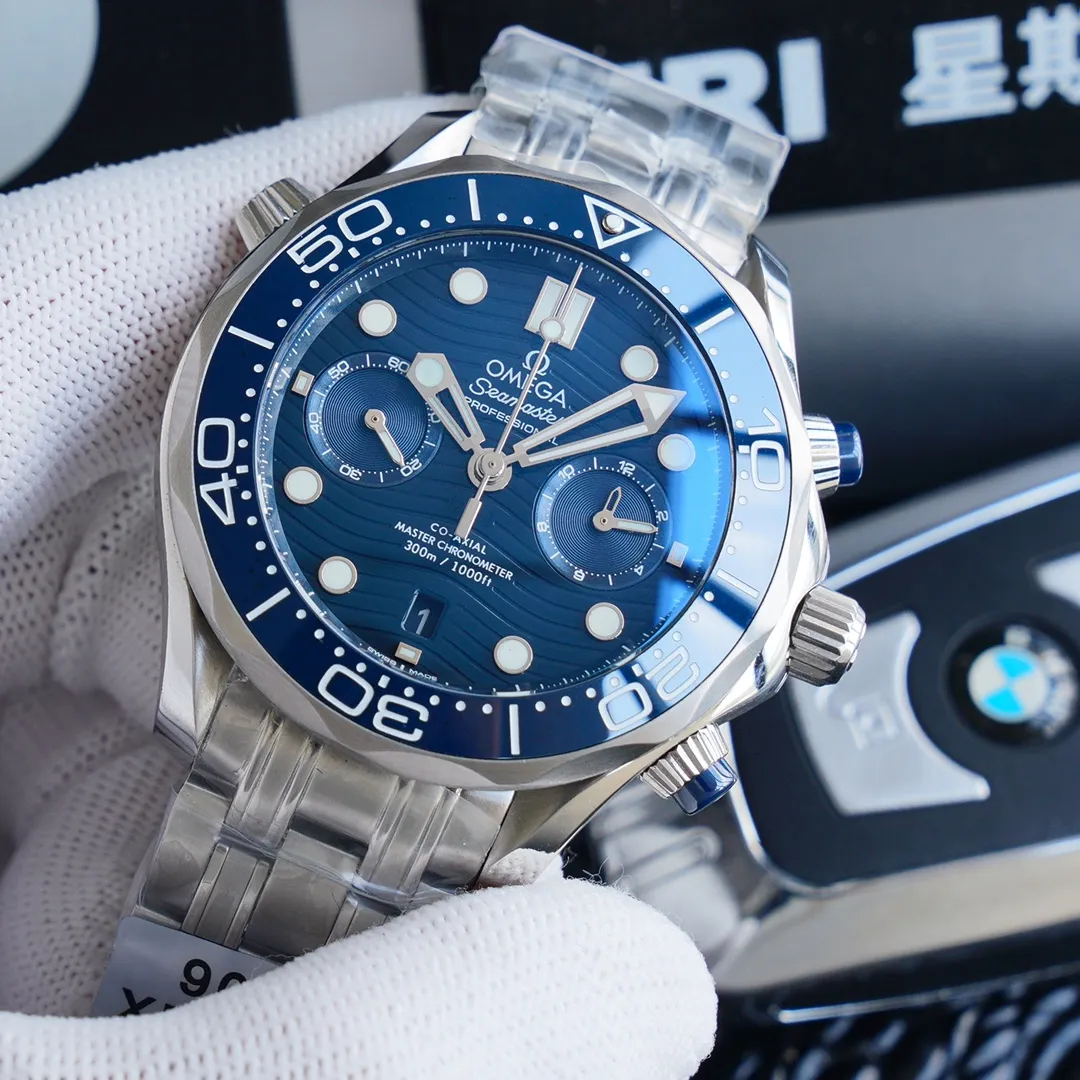 [New product from Taiwan factory] Omega's new Seamaster Series 300 Chronograph Men's Watch, the highest version of the chronograph watch on the market 1: The case body is brushed, fine, white and bright, the beveled edges are polished and the curved chamfers are consistent with the original 2: Equipped with a replica Omega 9900 chronograph movement, the same as the original black balance wheel, 904 stainless steel case 44mm, natural imported rubber strap, the strap is interchangeable with the original 3: The scales and words on the ceramic ring are made of "white enamel" technology, which is not easy to turn yellow and is shiny. 4: The mirror surface is made of imported sapphire, which has high hardness, scratch resistance and extremely transparent effect. 5: The unique porcelain plate is equipped with hour markers carefully made of 18k white gold. 6: The luminous material is made of Swiss Super-lumiNova c3 non-radioactive super luminous material; Omega's unique design, hour and minute hands are luminous beads with two-color luminous 7: The craftsmanship is complex and ingenious. Genuine 1:1 mold opening. Because of the care, it is professional. You deserve it. ⚠️Please look for exclusive quality