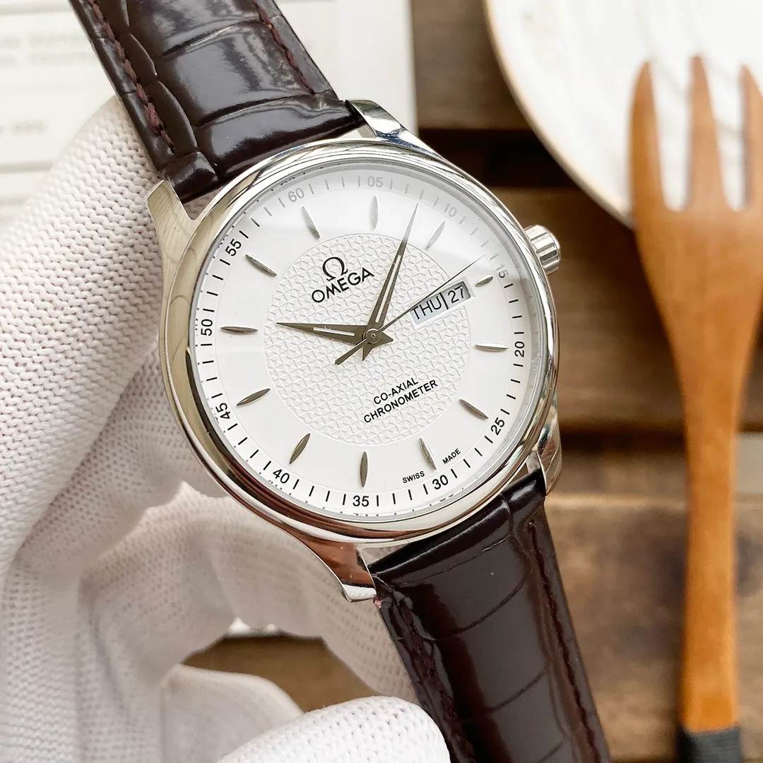 【Foreign Trade Import】💰1440! Omega's premium men's watch has a classic three-hand double calendar design, noble atmosphere, gentlemanly style, excellent quality, and is selling well all over the city. Using fully automatic mechanical movement, top-grade 316 stainless steel case, imported calfskin strap, mineral super mirror, size 40*13