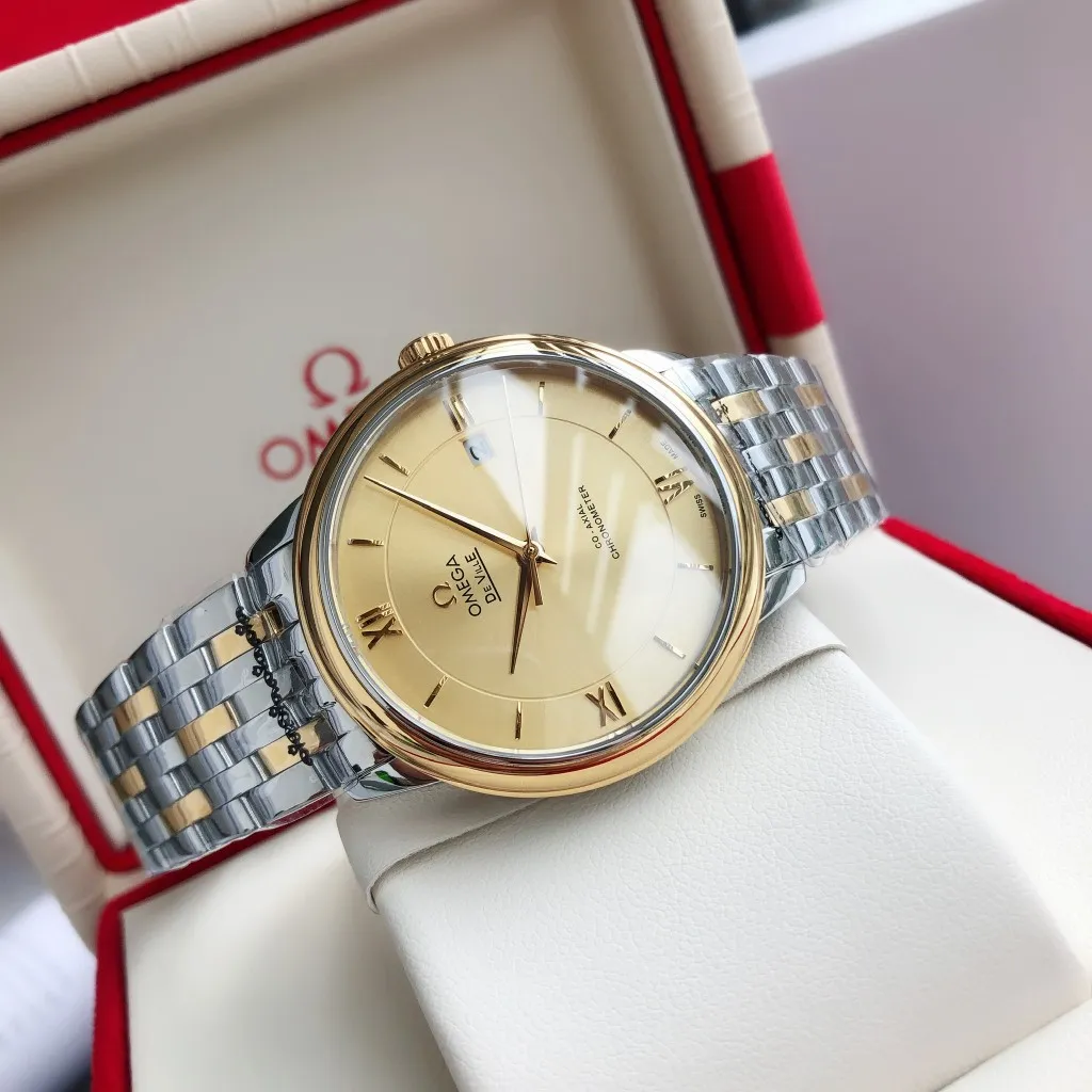 【High-end replica】💰1160! 【Customized all-in-one machine】💰1720! 2023 upgraded blockbuster model - Omega Butterfly De Ville series men's watch [Casual, simple and classic hot model] After the De Ville series was discontinued last year, the factory persisted in adhering to the concept of providing better prices and being more people-friendly. It spent nearly a year strictly controlling and selecting high-quality suppliers of various accessories. Thanks to the strong support of a replica factory, it has worked hard to create today's upgraded and high-quality products at the same price‼ ️ This upgrade uses the same-level lettering from a certain factory, corrects the original synchronous stretch clasp, and passes the factory damage test to ensure excellent quality [Movement] Equipped with zero repair 💯 Brand new Citizen 9015 all-in-one automatic mechanical movement, precise travel time and long-lasting, highly recognized by watch friends [Case] 316L stainless steel case, modified and beautiful body The bottom cover is embossed according to the original synchronized track text. The 39.5mm shell size adheres to the same original details. Curved dial. 100-meter depth waterproof. Scratch-resistant sapphire mirror. [Bracelet] Use 316L stainless steel bracelet with original folding stretch buckle of the same material or calfskin strap. This picture is a real shot of a customized all-in-one machine!