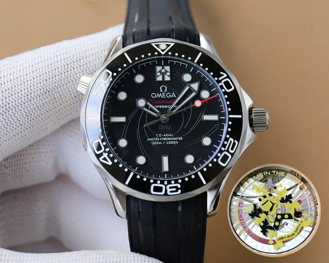 【High-end replica】💰1240! 【Customized all-in-one machine】💰1720! In 2022, the official strongly recommends the Omega Seamaster 300m 007 Special Edition Diving Watch with exclusive quality on the entire network [Movement] Equipped with imported 9015 all-in-one machine [Buckle] The steel band uses the original buckle [Mirror] Sapphire mirror [Case] ​​Made of 316L stainless steel case, equipped with the only one-way rotating ceramic ring in its class. Deeply waterproof, watch diameter 42mm × 13mm🔥Top product, high quality products constantly🔥