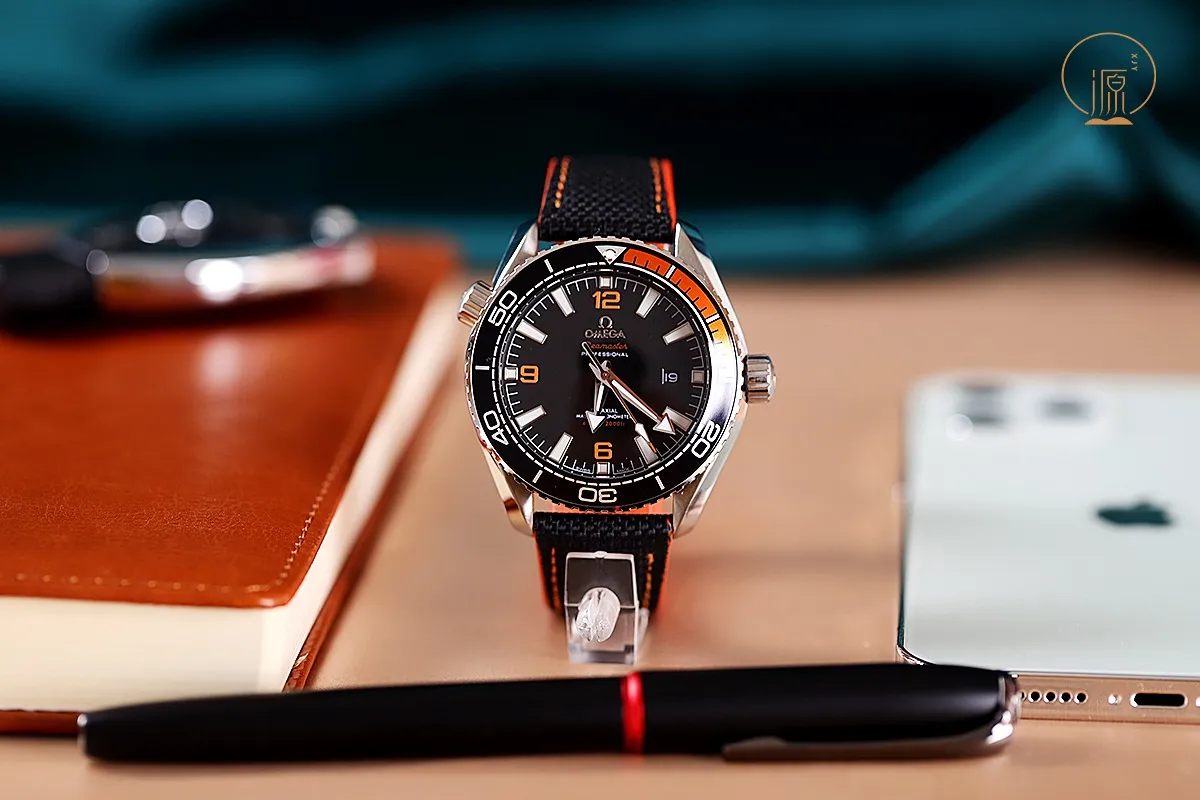 【Foreign trade import】💰1160! OMEGA - 🐻OMEGA Style: Seamaster Universe Ocean series replica one-to-one men's mechanical watch Size: 44mm13mm Movement: Fully automatic movement (GNT) Mirror: Blue light-coated glass Ring: Ceramic ring Material: 316 stainless steel case (Taiwan factory) Strap: Taiwan tape (surface canvas) Buckle: Original folding buckle (Please pay attention to the movement details and case details, which are not ordinary products in the market)