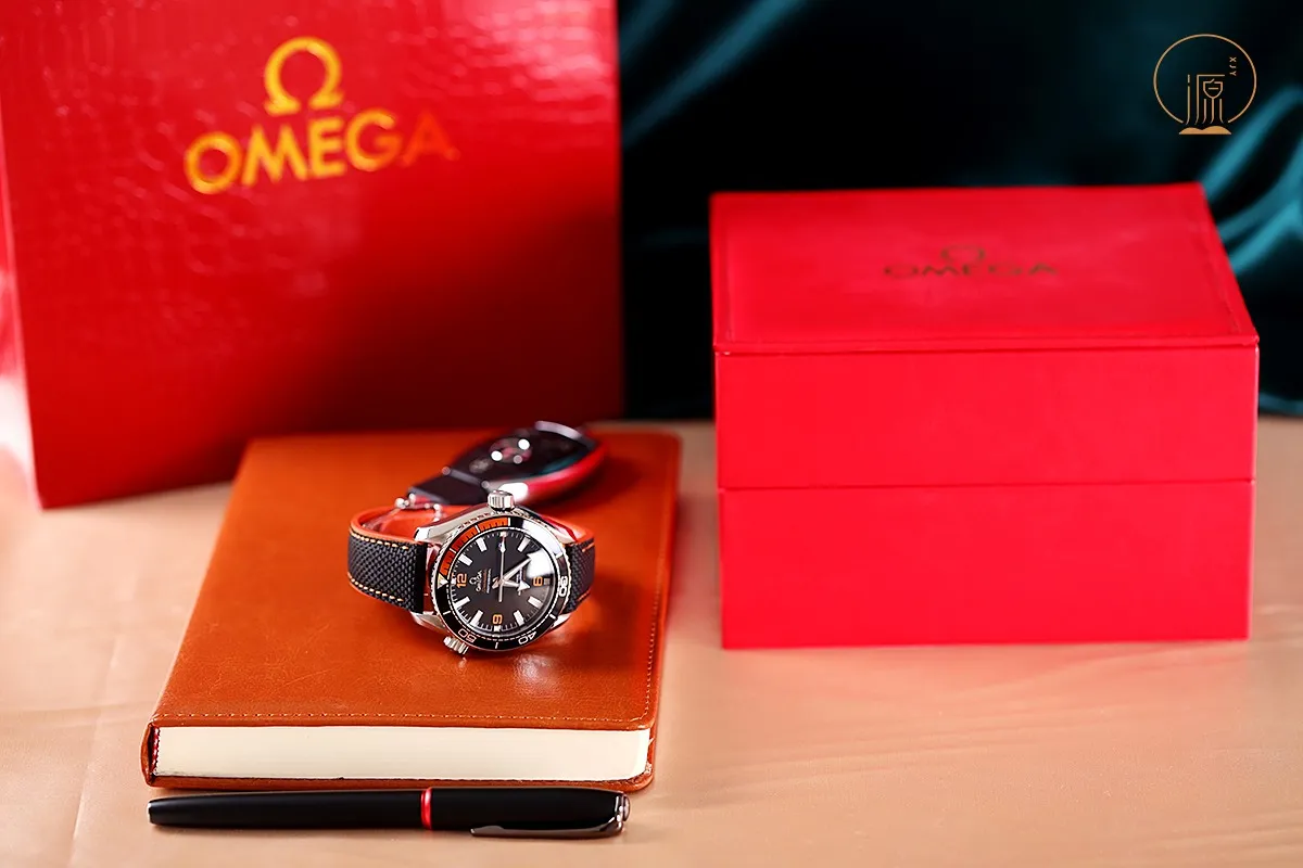 【Foreign trade import】💰1160! OMEGA - 🐻OMEGA Style: Seamaster Universe Ocean series replica one-to-one men's mechanical watch Size: 44mm13mm Movement: Fully automatic movement (GNT) Mirror: Blue light-coated glass Ring: Ceramic ring Material: 316 stainless steel case (Taiwan factory) Strap: Taiwan tape (surface canvas) Buckle: Original folding buckle (Please pay attention to the movement details and case details, which are not ordinary products in the market)