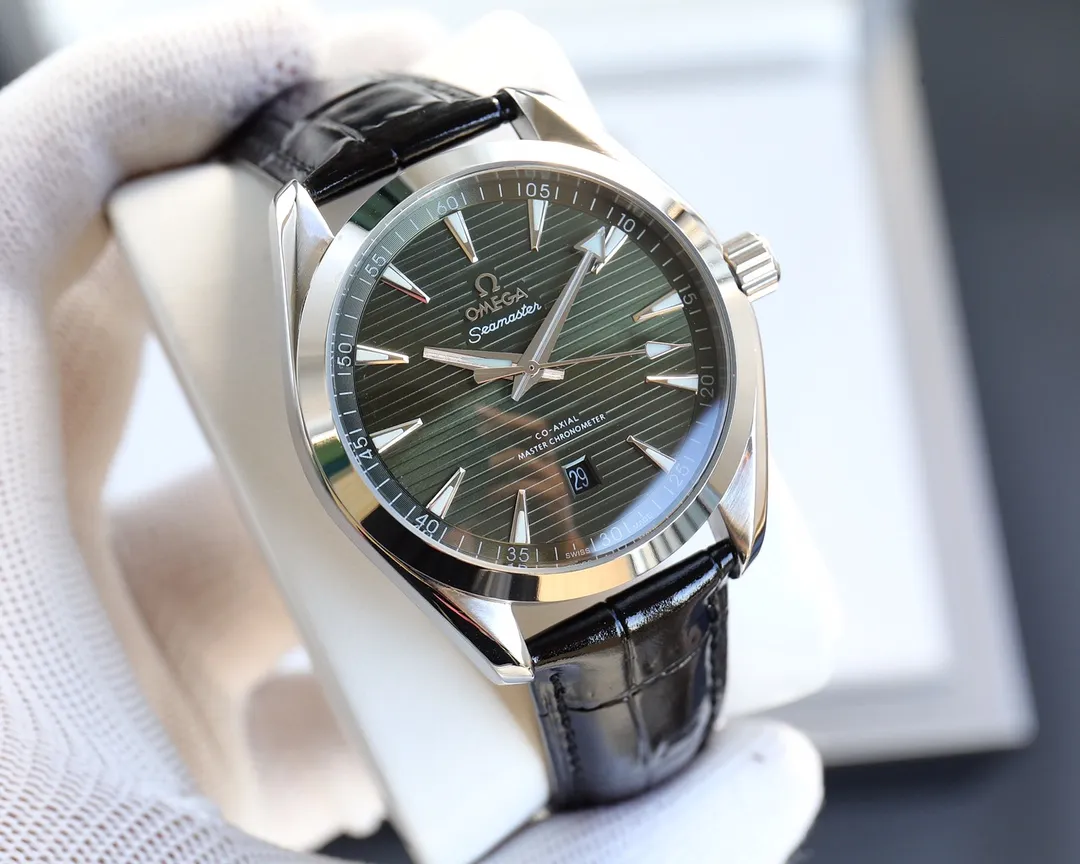 【High-end replica】💰1160! Customized all-in-one machine 💰1720! Omega Seamaster 150m series men's mechanical watch, a new upgraded version will arrive in 2022. The revised quality and exclusive custom-made 8500 movement splint are specially designed. [Movement] Re-engraved and restored 8500 coaxial movement. The see-through bottom movement can be seen at a glance, perfectly presented. [Case] 316L stainless steel case, made by exclusive CNC process, with arched wear-resistant super strong glass, clear text lines and well-proportioned checkered pattern, three-level waterproof, watch diameter 41/11mm [Bracelet] Imported rubber tape from Italy with original folding clasp or 316 stainless steel original clasp optional