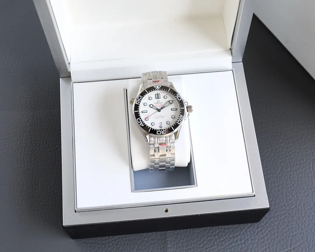 【High-end replica】💰1160! 【Customized all-in-one machine】💰1720! Omega Seamaster official synchronized upgrade in spring 2023‼ ️Highly recommended Omega Seamaster 300m diving watch with exclusive quality on the entire network [Movement] Equipped with Coaxial 8800, corrected movement 8800 restoration all-in-one machine [Buckle] The steel band adopts the original fine-tuning buckle [Glass] Wear-resistant and scratch-resistant sapphire mirror [Case] ​​Made of 316L stainless steel case, equipped with the only one-way rotating ceramic ring in its class, three degrees waterproof