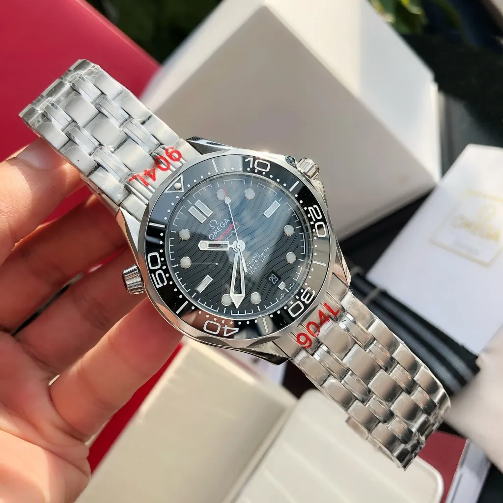 【High-end replica】💰1160! Omega Seamaster 2022 is the pinnacle of annual upgrades. The new Seamaster series 300-meter diving watch produced by GD has arrived. Feedback is coming! Always adhering to the practical value, there is no best, only better upgrade concept, bringing the entire series of Omega Seamaster watches with the new Citizen movement to the top again! [Movement] Equipped with 💯 brand new Japanese original Citizen 8215 automatic mechanical movement, original see-through design, 0️⃣repair, accurate running time, strong practicality [Case] Made of 316L stainless steel case, equipped with the only original ceramic one-way rotating chronograph ring in its class [Bracelet] 316 stainless steel five-bead bracelet, equipped with the only original push-pull adjustable clasp in its class. The steel belt model comes with an original woven cloth strap, buy one get one free, the best value in its class ⚠️Please look for GD exclusive details and quality