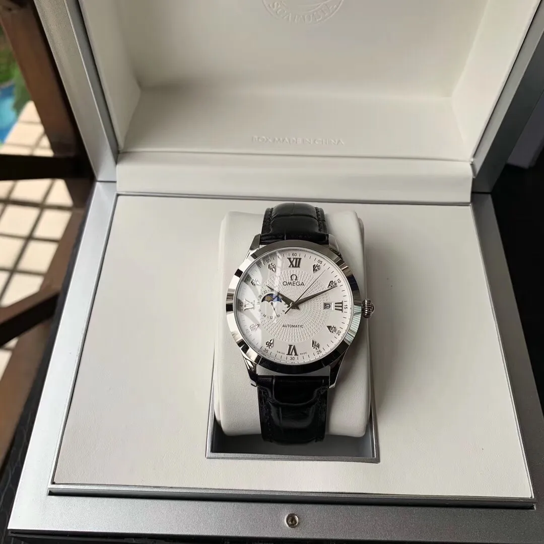 【Foreign trade import】💰1400! OMEGA-OMEGA‼ ️Diefei series⌚️ is simple and elegant, with a very obvious sense of post-modernism. The elegant and slim appearance, combined with the simple and elegant design, perfectly interprets the classic charm of the original elegant business. The size of the watch is 39.5 mm x 10 mm. The literal scales and hands all inherit the original craftsmanship. They are first polished and then rhodium-plated to ensure permanent luster and amazing temperament. Adopting the super stable Japanese 8215 movement, it truly achieves zero repairs 🔥Top product and constant quality products🔥