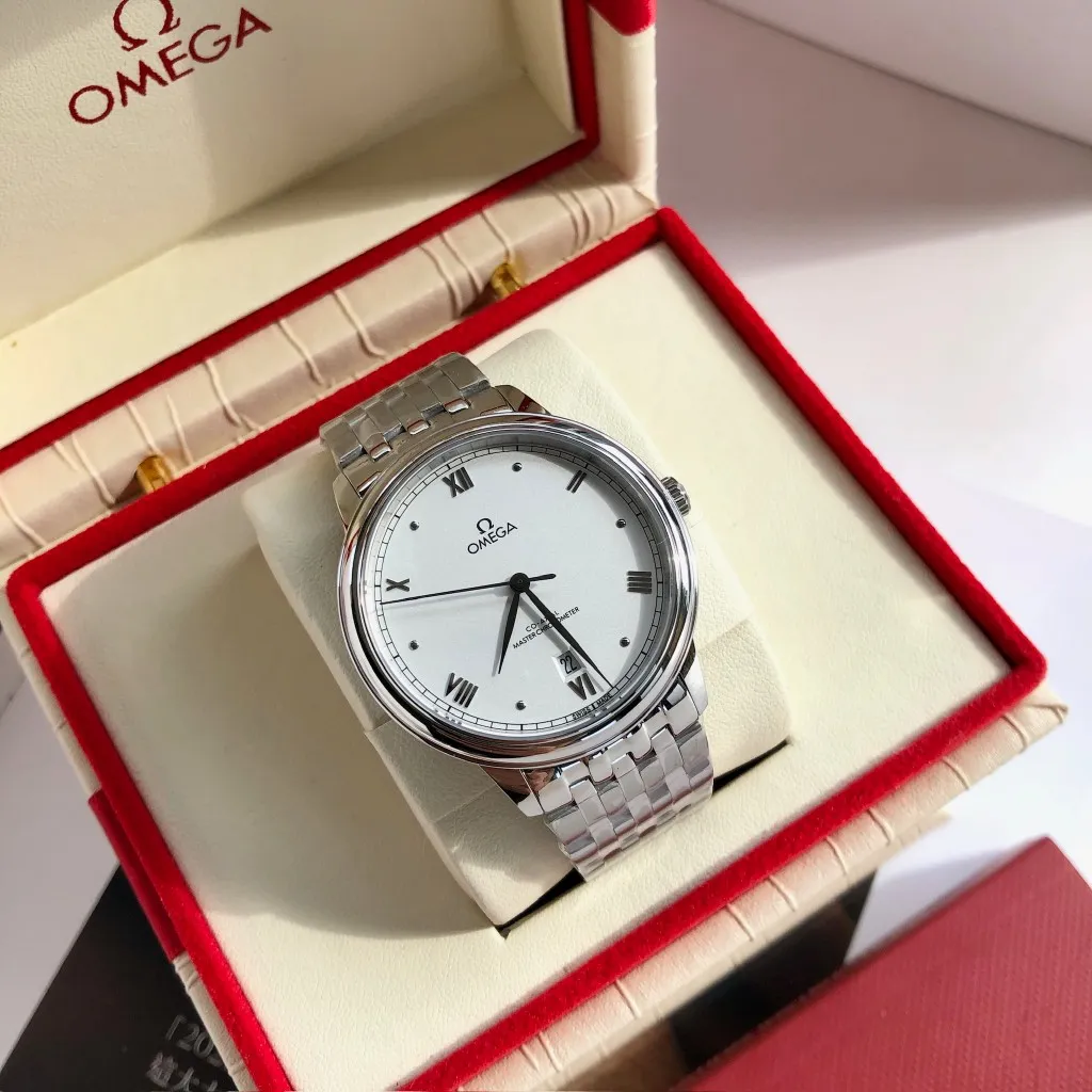 【High-end replica】💰1440! 【Customized all-in-one machine】💰1920! Omega De Ville's 2023 blockbuster new product - the third-generation De Ville series men's watch [casual, simple, classic and popular] the De Ville series once again refreshes its appearance and is consistent with the essence of the original. It is different from the second-generation De Ville updated in the same year. It adopts the same transparent bottom design as the original. On the basis of matching the imported Citizen movement, the original top is modified, which is perfect and as close to the genuine product as possible. [Movement] Equipped with the zero-repair 💯 brand-new Citizen 9015 all-in-one automatic mechanical movement, accurate travel time, long-lasting durability, and highly recognized by watch friends [Case] 316L stainless steel case, modified and beautiful body. The bottom cover is embossed according to the original synchronized track literal, 39.5mm shell size, adhering to the same original details. Curved dial, deep waterproof, scratch-resistant sapphire glass [Bracelet] Using 316L stainless steel bracelet Optional with original folding stretch clasp or calfskin strap of the same material