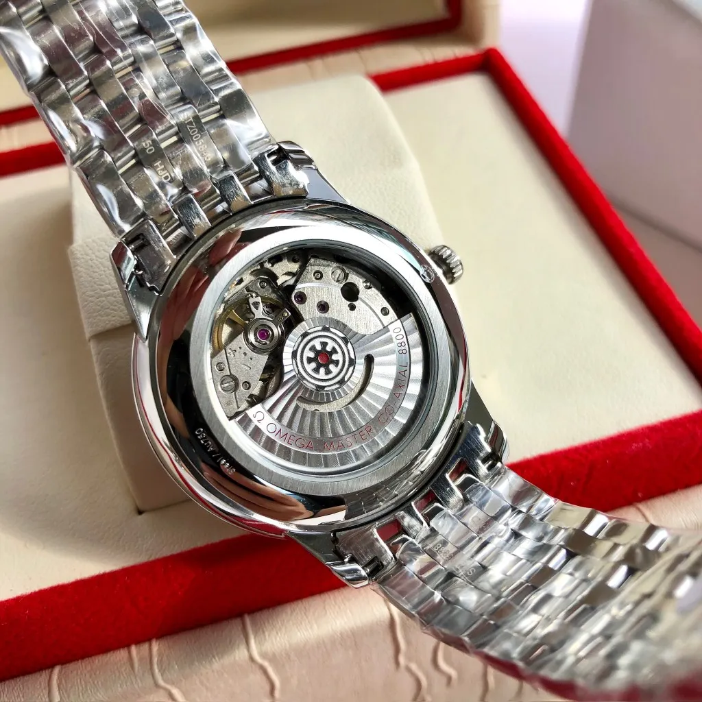 【High-end replica】💰1440! 【Customized all-in-one machine】💰1920! Omega De Ville's 2023 blockbuster new product - the third-generation De Ville series men's watch [casual, simple, classic and popular] the De Ville series once again refreshes its appearance and is consistent with the essence of the original. It is different from the second-generation De Ville updated in the same year. It adopts the same transparent bottom design as the original. On the basis of matching the imported Citizen movement, the original top is modified, which is perfect and as close to the genuine product as possible. [Movement] Equipped with the zero-repair 💯 brand-new Citizen 9015 all-in-one automatic mechanical movement, accurate travel time, long-lasting durability, and highly recognized by watch friends [Case] 316L stainless steel case, modified and beautiful body. The bottom cover is embossed according to the original synchronized track literal, 39.5mm shell size, adhering to the same original details. Curved dial, deep waterproof, scratch-resistant sapphire glass [Bracelet] Using 316L stainless steel bracelet Optional with original folding stretch clasp or calfskin strap of the same material