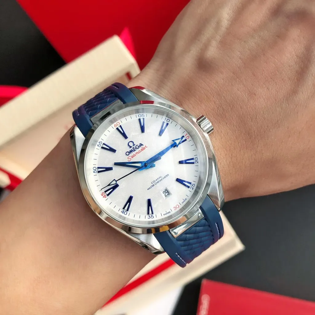 【Customized all-in-one machine】💰1720! Omega Seamaster 150-meter watch [Ocean charm, classic hot model] The classic and timeless design is very characteristic of the Omega brand [Movement] Equipped with the imported brand new Citizen 9015 all-in-one automatic mechanical movement, accurate and durable, highly recognized by watch friends [Case] 316L stainless steel case, modified and beautiful body, original consistent 41.5mm diameter, curved dial, depth waterproof to 200 meters [Bracelet] imported fine steel strap Equipped with the original folding clasp of the same material, the details are synchronized with the original product ⚠️Please look for the exclusive quality produced by GD