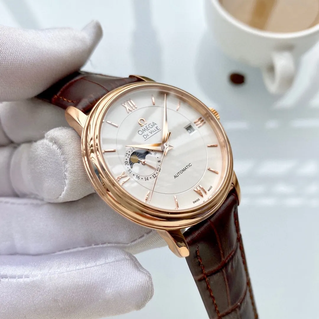 【Foreign trade import】💰1240! Omega (top quality, outstanding debut) 🎉🎉 [Type]: Boutique men's watch (top) exquisite quality [Strap]: Genuine leather strap (durable) [Movement]: Top mechanical movement (stable) [Material]: Mineral super strong mirror (wear-resistant) Exquisite quality Generous style Excellent temperament Wisdom and exclusivity [Size]: 39mm diameter and 12mm thick Hot sale on the market! Welcome to reprint!