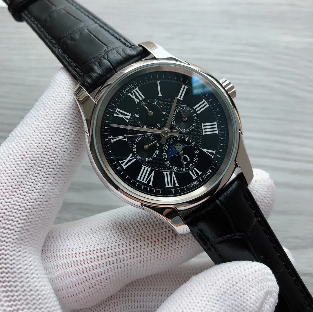 【Foreign trade import】💰1360! OMEGA 🎮X1 Diefei Elegant Series, 39.5mm complex function watch, classic and elegant design, attracting many loyal supporters. This series of watches is simple in style, elegant and gorgeous in appearance, showing eye-catching and timeless beauty. 🎮Roman scale dial, three-hand display, calendar week, month and 24-hour moon phase function, equipped with Omega 2628 coaxial movement inside. The classic and timeless design makes each timepiece the perfect match for any outfit. 🎮Sanjie exquisitely recommends men’s fully automatic mechanical watches. SJ carefully creates ultra-realistic photo shoots for you.