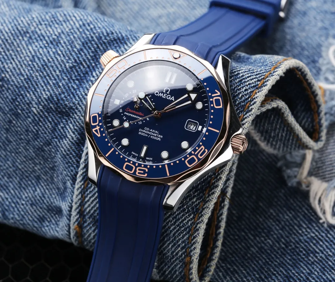 【High-end replica】💰1720! OMEGA’s latest launch is the Seamaster, super luminous, and 9-digit true moon phase. It adopts an imported fully automatic mechanical movement to achieve zero repairs, can store power for over 48 hours, and is waterproof to a depth of up to 50 meters. [Case]: 316 fine steel (high quality workmanship) [Strap]: Imported tape/top 316 fine steel [Movement]: Imported Citizen 8215 fully automatic mechanical movement (stable running time) [Glass]: Advanced strengthened coated mirror [Size]: Diameter 41mm, thickness 13mm
