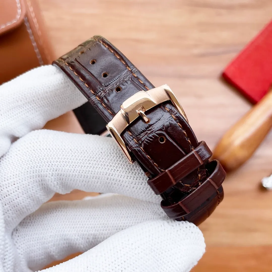 【High-end replica】💰1300! Omega🔥Best design🔥Exclusive debut🔥 [Type]: Fine men's watch [Strap]: Genuine cowhide/316 stainless steel strap [Movement]: High-end fully automatic mechanical movement [Mirror]: Sapphire mirror (higher definition) Elegant taste Vast and majestic Ingenuity A treasure for the wrist Size: 41mm in diameter and 12mm thick Hot on the market! Welcome to reprint!