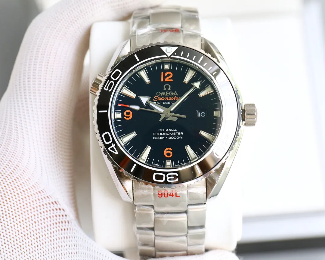 【High-end replica】💰1240! 【Customized all-in-one machine】💰1720! 【Top Replica】💰Private chat! In 2022, Omega officially strongly recommends the Planet Ocean 600-meter diving watch with exclusive quality on the entire network [Movement] Equipped with coaxial 8900 plywood, corrected movement 8900 restoration all-in-one machine [Buckle] The steel band adopts the original fine-tuning buckle [Glass] Anti-scratch and wear-resistant blue light glass [Case] ​​Made of 316L stainless steel case, equipped with the only one-way rotating ceramic ring in its class. Three degrees of waterproof, watch diameter 43.5mm×13mm