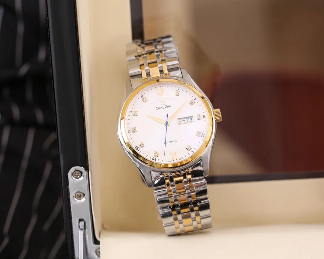 【Foreign trade import】💰1260! Omega, an elegant gentleman, is even more beautiful in person! 🔥Type: Exquisite men's watch (more excellent) best design 🔥Strap: real cowhide strap (more comfortable) for real men to wear 🔥Movement: super top mechanical movement (more stable) perpetual motion 🔥Material: mineral super strong mirror (more wear-resistant) Smart style, strong sense of thickness Special design Return with great reputation Size: 42mm in diameter and 12mm thick Smart launch! Welcome to reprint!
