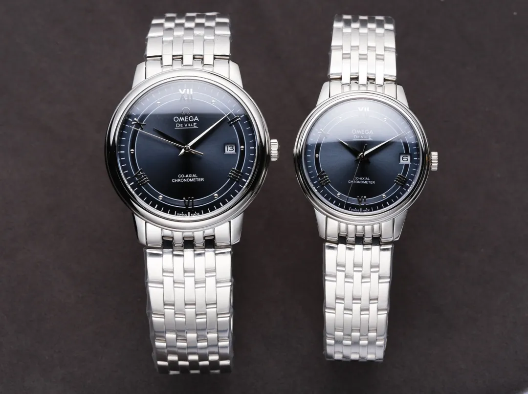 [Customized all-in-one machine] 💰1720 each! Omega-De Ville Series-Couple Watches! Genuine mold opening, 👏The lettering is the same as the original product with sun pattern, the curved surface is upgraded to high-definition arched double sapphire glass (clearer display, anti-scratch) 👏The back of the steel belt is also synchronized with the original laser product batch number! It took 9 months to make many corrections and upgrades to create a 1:1 shell model, striving for perfection! The diameter of men's wear is 39.5mm, and the diameter of women's wear is 32.7mm👏! The style adopts the original Citizen 8215® movement, which vibrates 28,800 times per hour, and has zero repair quality. ✅The style is matched with Italian cowhide to make the wrist more comfortable and comfortable. 🗣The strap/buckle is engraved with the classic "OMEGA" logo, which is generous and classy. Real shot🔰Please pay attention to the details! (Focus on original new machines) Focus is an attitude, produced by JH!