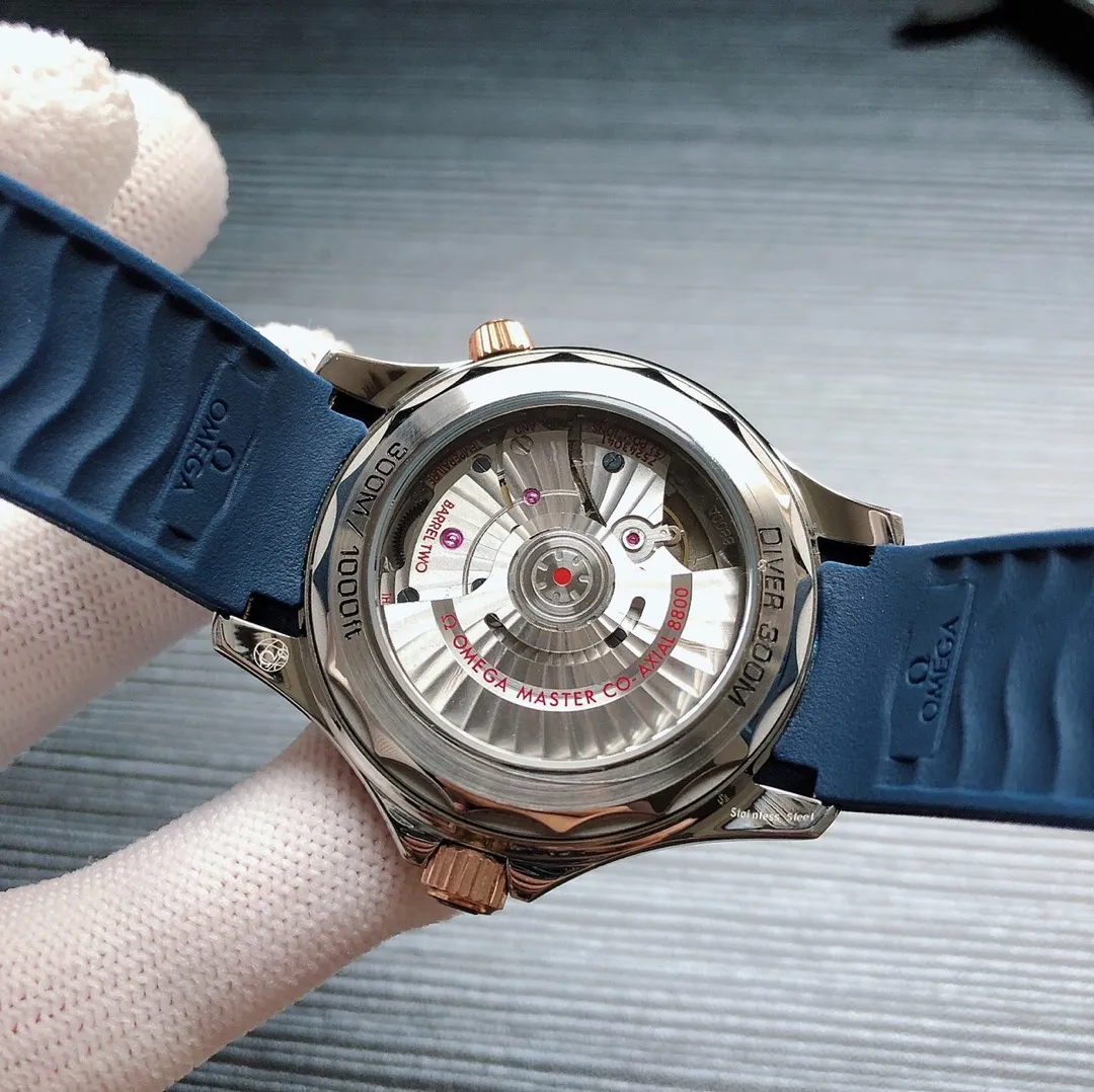【High-end replica】💰1160! 【Top replica】💰2400! OMEGA 🎮B28 Seamaster Series 210.22.42.20.01.002 Aqua Terra Master Chronometer Watch achieves a perfect balance in presenting exquisite design and the spirit of ocean exploration, creating an elegant and outstanding charming timepiece. 🎮This time, Omega launches a new model of the Seamaster Aqua Terra watch, incorporating clever innovations into popular design elements to give the timepiece a new look. There are also extraordinary innovations inside the watch. This series of watches is equipped with 8500 automatic winding movement and has a diameter of 42mm. 🎮Sanjie exquisitely recommends men’s mechanical watches. SJ has carefully designed ultra-realistic photo shoots for you.