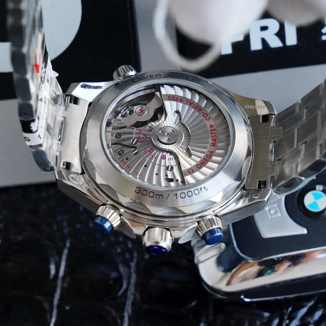 [New product from Taiwan factory] Omega's new Seamaster Series 300 Chronograph Men's Watch, the highest version of the chronograph watch on the market 1: The case body is brushed, fine, white and bright, the beveled edges are polished and the curved chamfers are consistent with the original 2: Equipped with a replica Omega 9900 chronograph movement, the same as the original black balance wheel, 904 stainless steel case 44mm, natural imported rubber strap, the strap is interchangeable with the original 3: The scales and words on the ceramic ring are made of "white enamel" technology, which is not easy to turn yellow and is shiny. 4: The mirror surface is made of imported sapphire, which has high hardness, scratch resistance and extremely transparent effect. 5: The unique porcelain plate is equipped with hour markers carefully made of 18k white gold. 6: The luminous material is made of Swiss Super-lumiNova c3 non-radioactive super luminous material; Omega's unique design, hour and minute hands are luminous beads with two-color luminous 7: The craftsmanship is complex and ingenious. Genuine 1:1 mold opening. Because of the care, it is professional. You deserve it. ⚠️Please look for exclusive quality