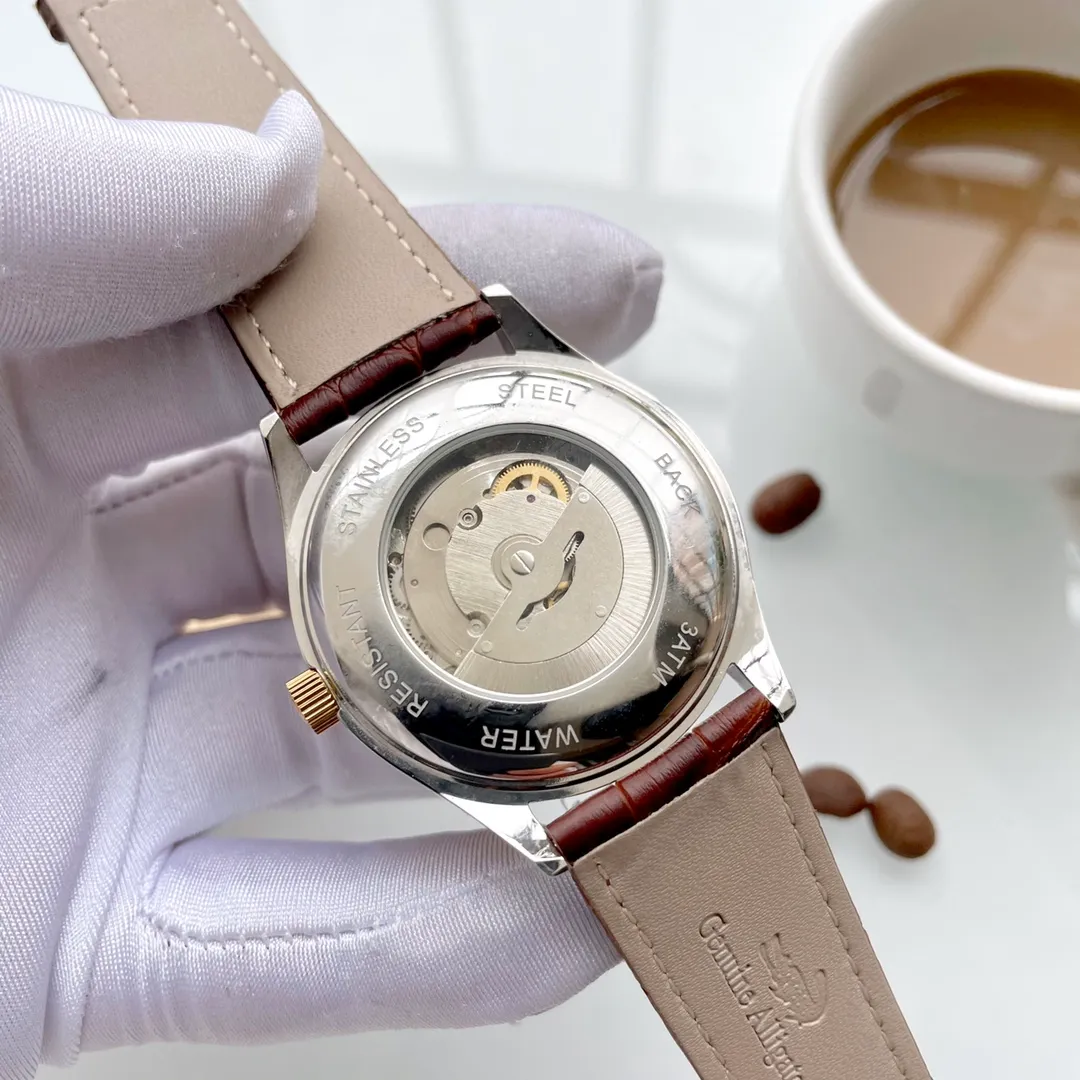 【Foreign trade import】💰1260! Omega (Excellent, Exquisite and Intelligent Work) Values ​​Quality Type: Exquisite Men's Watch (More Excellent) Best Design Strap: Genuine Leather/316L Stainless Steel Strap (More Durable) Very Loved Movement: Top Mechanical Movement (Stable) Material: Mineral Super Mirror (Wear-Resistant) Real Men's Wisdom Style Strong Three-Dimensional Special Design Returns with Honor Size: 41mm in Diameter and 12mm in Thickness Smart Launch! Welcome to reprint!