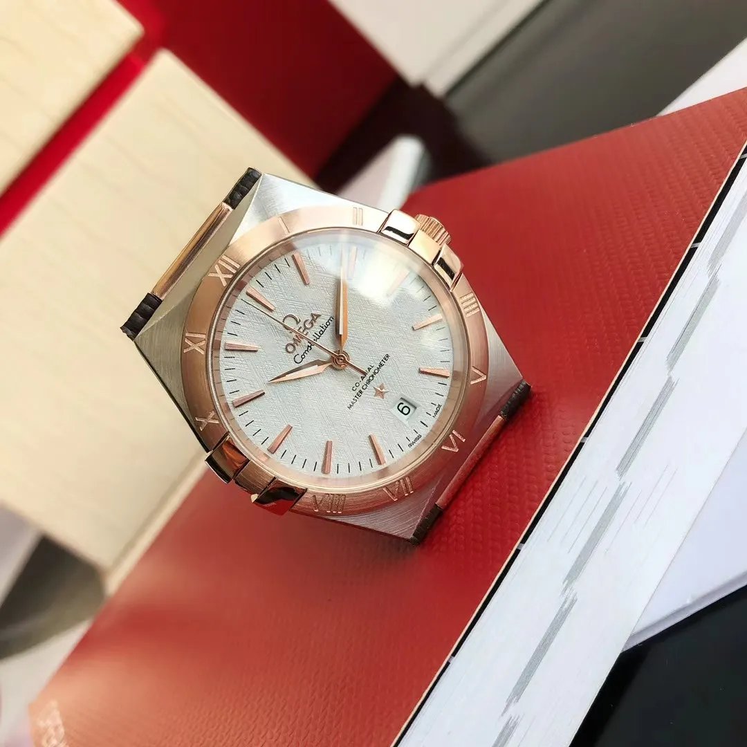 【High-end replica】💰1300! 【Customized all-in-one machine】💰1720! 2023 official new product - the fifth generation of Omega's "Constellation Gents" constellation series is on the market [color] After ten years of hard work, never give in! Another high-quality, ultra-affordable masterpiece that once again refreshes the "genuine appearance details, built-in brand new Citizen movement" [Movement] The entire network's exclusive replica of the Constellation series men's watch is equipped with the brand new Citizen 8215 automatic mechanical movement, exclusive corrected automatic hammer, the movement's kinetic energy is durable, accurate in travel time, ⭕️reworked [Case] 💯 Super waterproof, you can swim with confidence🚰 316L fine steel case, same material bracelet CNC cutting process, perfect shell shape and connection, vintage craftsmanship, the thinnest workmanship of the same level of movement [Details] The words are synchronized with the original strips, the texture is delicate, the disk surface is simple and elegant, the ring edge is hand-decorated and electroplated in a vacuum furnace, the color is uniform and bright, the original same color is complete, the strap is made of Italian calfskin with the original folding clasp