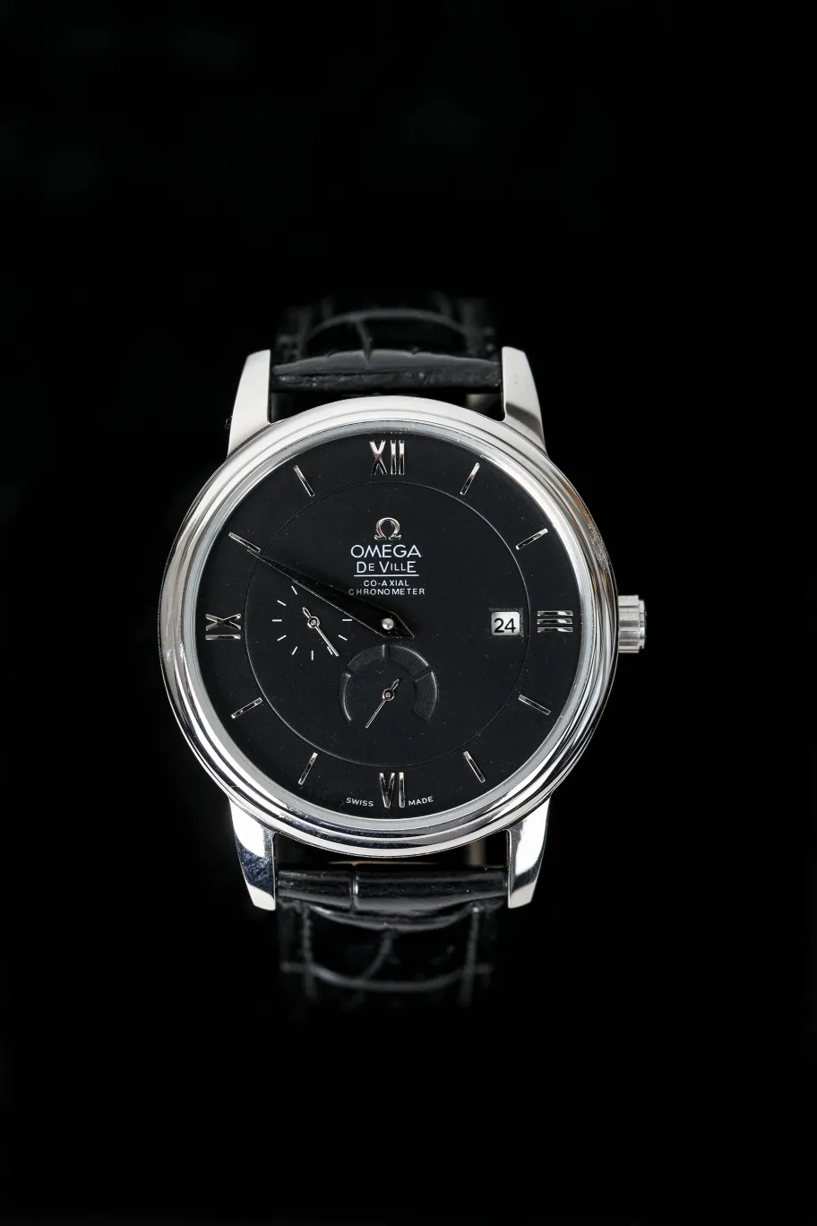 【Foreign trade import】💰1160! Omega - OMEGA classic butterfly handsome four-pin multi-function ⌚️ 6 o'clock power display, 9 o'clock small seconds function, fine men's watch, noble atmosphere~gentleman style, high-end mineral scratch-resistant mirror glass, equipped with 316L stainless steel case, wear-resistant imported calfskin strap, fully automatic imported mechanical movement Size: 40mm × 11mm The pinnacle of the watch 💥 transcends the ordinary and is crafted with exquisite craftsmanship! Come and order now🍷