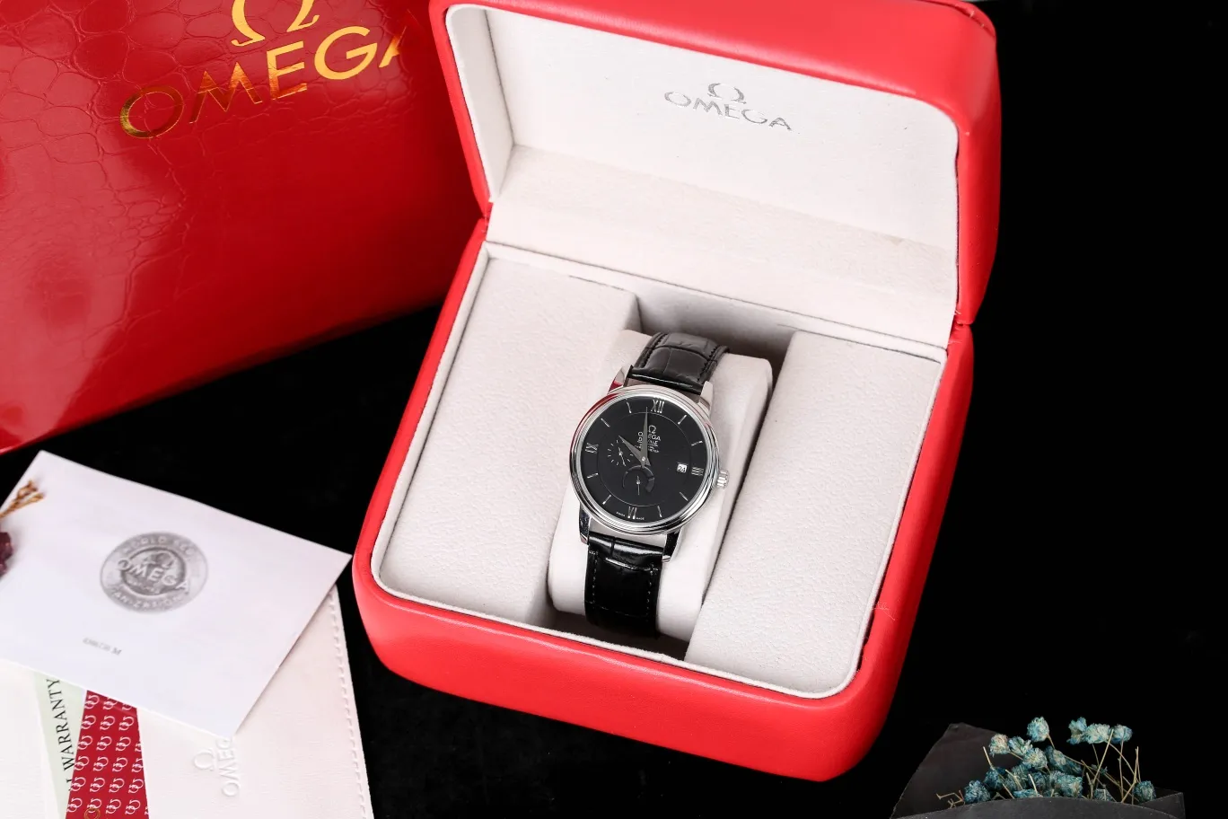 【Foreign trade import】💰1160! Omega - OMEGA classic butterfly handsome four-pin multi-function ⌚️ 6 o'clock power display, 9 o'clock small seconds function, fine men's watch, noble atmosphere~gentleman style, high-end mineral scratch-resistant mirror glass, equipped with 316L stainless steel case, wear-resistant imported calfskin strap, fully automatic imported mechanical movement Size: 40mm × 11mm The pinnacle of the watch 💥 transcends the ordinary and is crafted with exquisite craftsmanship! Come and order now🍷