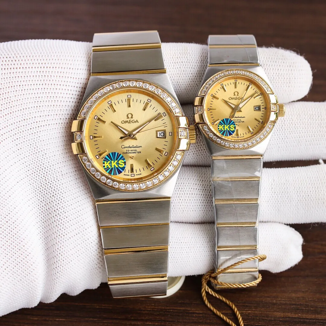 【Top replica】💰2360 each! Omega Constellation KKS brand new product launched. Three codes in one, exclusive quality, exclusive packaging. A new upgraded version will arrive in 2022. Corrected quality. Exclusively customized 8500 movement. Special design. Classic style in real photos. Eternal. Omega couple watch, double eagle constellation series, the male model is equipped with imported 8215 movement machinery (zero repair), the female model is equipped with imported Seiko NH05 movement machinery (zero repair)...Swiss quality 100% super waterproof luminous sapphire glass back design, size male 38mmx10.5, female 27mmx10.5, three-level waterproof, you can swim with confidence 🏊 The outside and the inside are the same. Unique! Create market-friendly prices! Welcome to forward and order! Please certify the exclusive KKS details. The KKS exclusive quality code is 80456374. Welcome to compare the quality.