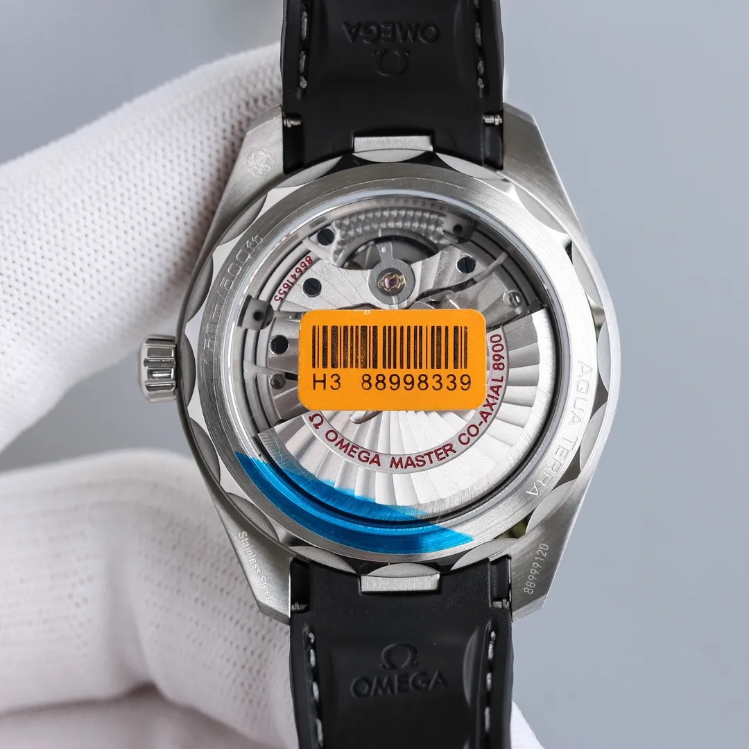 【High-end replica】💰1160! 【Top replica】💰2800! Omega Seamaster 150m Aqua Terra Observatory 41mm Blue Second Hand - Blue Surface: 1: Market exclusive natural tape, tape and steel tape can be freely selected. 2: Made of stainless steel, the horizontal “teak” dial is unique. 3: Screw-in embossed technology crown with new “cone-shaped” design, more convenient for debugging. 4: The sides are exquisitely brushed and polished, and the bottom cover has a new corrugated design. 5: Equipped with black balance wheel 2824 modified 8900 movement, two-way energy storage, accurate and reliable! 6: Upper and lower sapphire coated with AR glass, capable of everything from land to ocean!