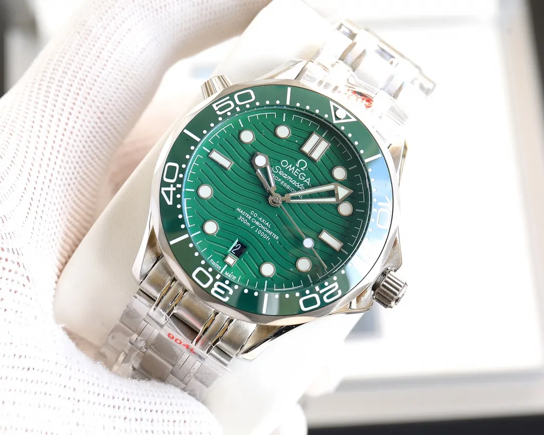 【Customized all-in-one machine】💰1720! Omega Seamaster official synchronized upgrade in spring 2023‼ ️Highly recommended Omega Seamaster 300m diving watch with exclusive quality on the entire network [Movement] Equipped with Coaxial 8800, corrected movement 8800 restoration all-in-one machine [Buckle] The steel band adopts the original fine-tuning buckle [Glass] Wear-resistant and scratch-resistant sapphire mirror [Case] ​​Made of 316L stainless steel case, equipped with the only one-way rotating ceramic ring in its class, three degrees waterproof