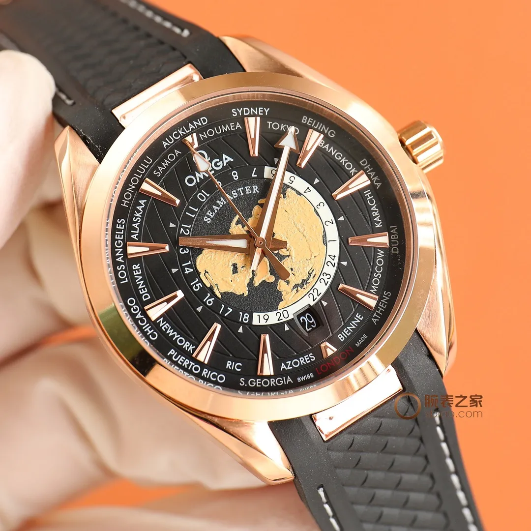 【Customized all-in-one machine】💰1720! 🔥🔥🔥｛Watch Home Brand News｝A few years ago, the Omega Seamaster Aqua Terra world time watch became popular all over the world as soon as it came out and has always been popular! The new Aqua Terra world time watch launched this year continues the exquisite craftsmanship and exquisite details of the previous model, and incorporates more advanced watchmaking technology. For watch fans who are keen on watch design, every detail of this watch is made by a famous factory. It is made of Aqua Terra style stainless steel, polished and brushed. The blue rubber strap continues the consistent design style of the Aqua Terra series. Sales have always been leading - the 150-meter series - with the launch of a new single product - breaking through the theme again: [Classic hot model to create greater glory] Brand: Omega (distinguished quality) Return of the ultimate product) Hot model type: Fine men's watch (high quality) [Haima 150 series] 316 stainless steel strap: Material: Mineral super strong sapphire mirror (wear-resistant) embossed essence, vast and majestic, unique ingenuity, wrist treasure size: 40mm in diameter, 10mm thick, hot sale! Welcome to reprint🔥Top products, high quality products constantly🔥