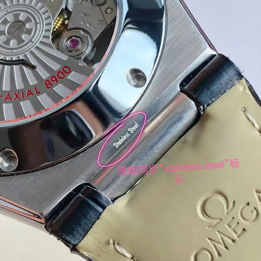 【High-end replica】💰1300! 【Customized all-in-one machine】💰1720! 2023 official new product - the fifth generation of Omega's "Constellation Gents" constellation series is on the market [color] After ten years of hard work, never give in! Another high-quality, ultra-affordable masterpiece that once again refreshes the "genuine appearance details, built-in brand new Citizen movement" [Movement] The entire network's exclusive replica of the Constellation series men's watch is equipped with the brand new Citizen 8215 automatic mechanical movement, exclusive corrected automatic hammer, the movement's kinetic energy is durable, accurate in travel time, ⭕️reworked [Case] 💯 Super waterproof, you can swim with confidence🚰 316L fine steel case, same material bracelet CNC cutting process, perfect shell shape and connection, vintage craftsmanship, the thinnest workmanship of the same level of movement [Details] The words are synchronized with the original strips, the texture is delicate, the disk surface is simple and elegant, the ring edge is hand-decorated and electroplated in a vacuum furnace, the color is uniform and bright, the original same color is complete, the strap is made of Italian calfskin with the original folding clasp