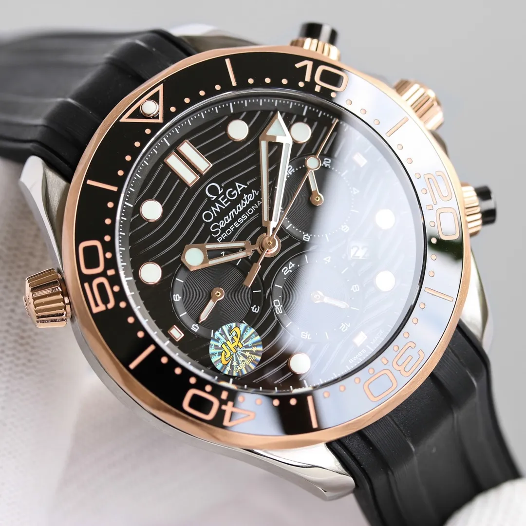 【Top Replica】💰4300! OMEGA's new Seamaster 300M series multi-function men's watch 1. Equipped with Japan's original 9100 (zero repair) multi-function automatic mechanical movement (week, month, 24-hour calendar) with accurate travel time, original see-through design, and revised movement 9900 top. 2. The watch case is made of 316 stainless steel. The case is sandblasted, white and bright, and the beveled edges are polished and chamfered in the same way as the genuine product. The size is 44mm. 3. It is equipped with the only original ceramic one-way rotating timing ring in its class. The scales and characters on the ceramic ring are made of "white enamel" technology, which is not easy to turn yellow and is shiny. 4. Made of scratch-resistant and wear-resistant sapphire glass, waterproof to a depth of 50 meters. 5. The luminous material is filled with Swiss Super-lumiNova c3 non-radioactive super luminous material. 6. Use natural fluorine rubber tape and match Omega original pin buckle.               A masterpiece worth owning! !
