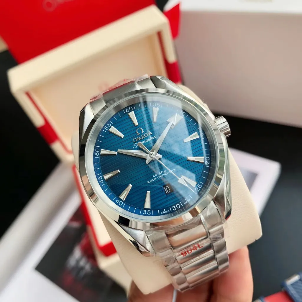 【Customized all-in-one machine】💰1720! Omega Seamaster 150-meter watch [Ocean charm, classic hot model] The classic and timeless design is very characteristic of the Omega brand [Movement] Equipped with the imported brand new Citizen 9015 all-in-one automatic mechanical movement, accurate and durable, highly recognized by watch friends [Case] 316L stainless steel case, modified and beautiful body, original consistent 41.5mm diameter, curved dial, depth waterproof to 200 meters [Bracelet] imported fine steel strap Equipped with the original folding clasp of the same material, the details are synchronized with the original product ⚠️Please look for the exclusive quality produced by GD