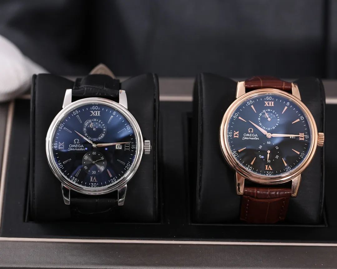 【Foreign Trade Import】💰1440! Omega (top quality, outstanding debut) 🎉🎉 [Type]: Boutique men's watch (top) exquisite [Strap]: Genuine leather & 316L stainless steel strap (durable) [Movement]: Top mechanical movement (stable) [Material]: Mineral super strong mirror (wear-resistant) Exquisite quality and generous style, excellent temperament, wise and exclusive [Size]: 42mm diameter, 12mm thick, hot sale! Welcome to reprint!