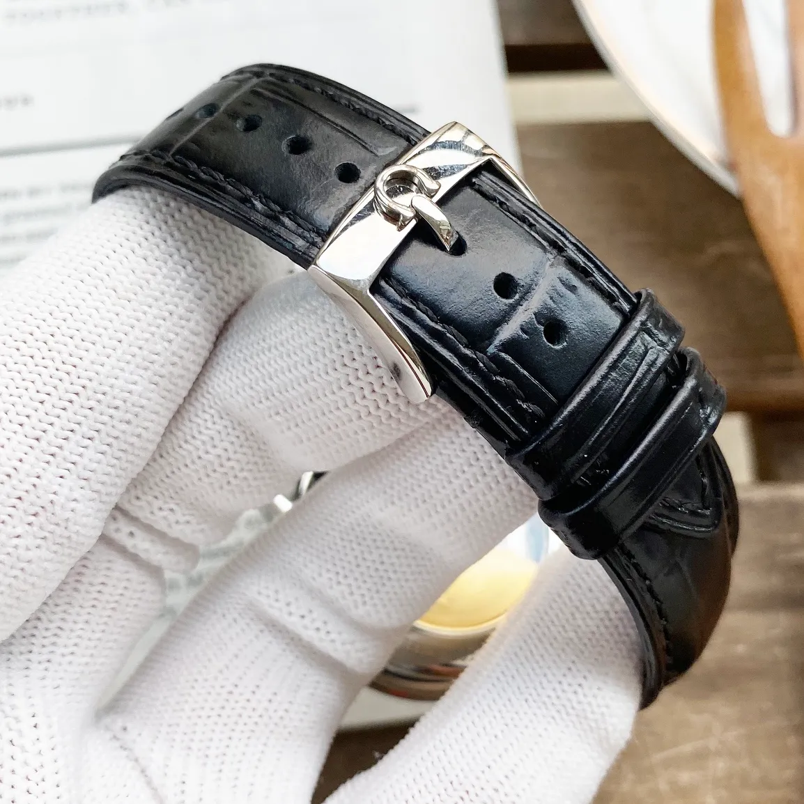 【Top replica】💰3300! The 2022 Omega Diefei series men's watches are coming [Heyha][Heyha], with unique 9⃣️ digits for the day and 🈷️ star function, 4⃣️ digits for independent small seconds, equipped with the original imported cal.8219 fully automatic mechanical movement, zero-repair and accurate travel time, made of 316 top-grade pure stainless steel, and cut-resistant sapphire glass mirror! Imported Italian 🇮🇹 cowhide, deeply waterproof 🏊40mm in diameter. Stylish and elegant, absolutely exquisite, [strong] Wearing it will add a noble temperament invisibly. It is the first choice for successful people and is worth owning. [Celebrate][Celebrate] Welcome to buy [Turn around][Turn around]