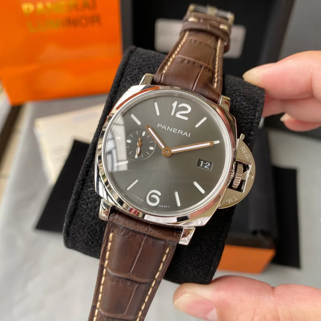 【High-end replica】💰1720! The new Panerai advanced customized version of V7 has arrived. The unisex model is ultra-thin and small in size 42mm, a benefit for thin people. Brand: Panerai Series: LUMINOR DUE Movement type: automatic machine Movement model: Citizen 9015 movement Table diameter: 42mm Case material: AISI 316L stainless steel🔥Top product, high quality products constantly🔥