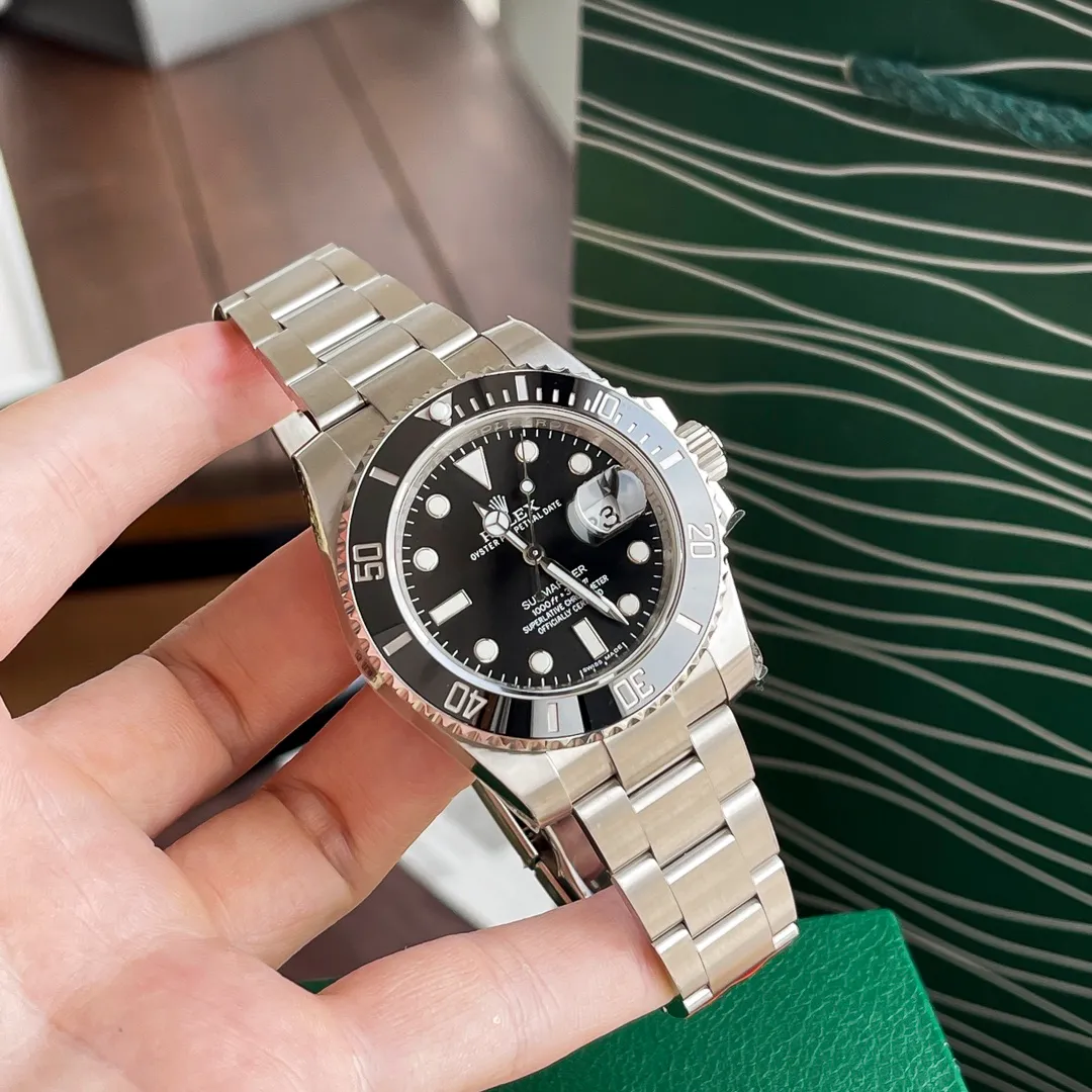 【High-end replica】💰1160! The Rolex Blackwater Submariner series is a model of classic watches. The nobility and beauty of gold and the solidity of stainless steel are combined into one. The "King Kong" combination makes the watch more majestic and attractive. All surprises come from a brave beginning. Every day we try to defeat ourselves yesterday, and condense all the touching hearts of Rolex Submariner into one copy. This is the original intention of the new generation of Submariner replicas built with a lot of money, to create a Submariner that can defeat ourselves yesterday, using an automatic winding movement!