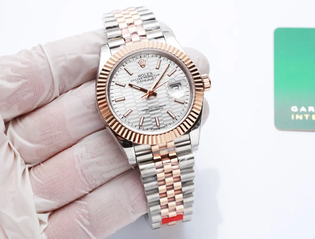 【Customized all-in-one machine】💰1920! 【Top replica】💰3300! High-end goods, one card, one code (returns and exchanges require all cards) ⌚️Rolex Datejust 41 series ①Exclusively customized 2836 movement, kinetic energy storage up to 48 hours, stable and reliable quality; ②Case: size and thickness are almost the same as the original, 904 steel ③Line: polished nails, top-notch Swiss ice blue luminous, fine shading, color matching; ④Glass: sapphire glass with 2.5x magnifying glass effect, the glass is transparent; ⑤Strap: One-to-one restoration, the strap can be interchanged with the genuine product; Produced by a large factory, it must be high-quality. Model: m126333-m123331-126334 Focus is an attitude, produced by JH!
