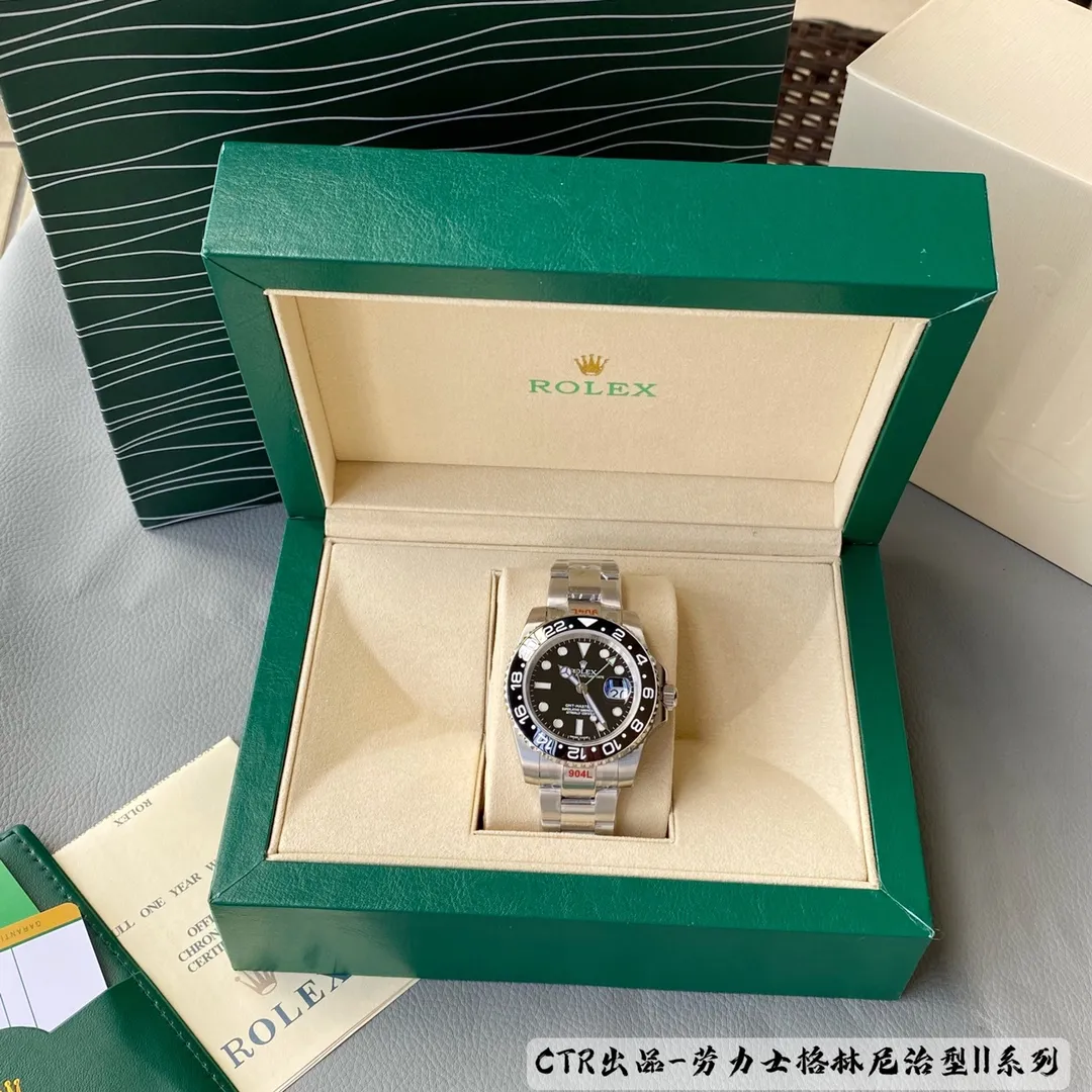 【High-end replica】💰1160! 【Customized all-in-one machine】💰1720! Rolex GMT-Master II series GMT-Master GMT single product hot model 🔥Re-engraved all visible appearances of the original, far surpassing the so-called "imitation machine" with the same craftsmanship, giving full play to the quality of the big manufacturer, meeting all kinds of "B" scenes [Color] [Movement] Imported Citizen 9015 all-in-one machine movement, factory movement detection and adjustment, the appearance details are synchronized with the original genuine product! It is truly both inside and outside [strong] [Literal] It is equipped with the high-quality surface of Laojia, the super original synchronous luminous color, strong durability, and the scale has no spots and flaws, and continues to lead the market in literal quality of the same level [Ring] It is equipped with the original ceramic ring, and the ring scale is delicate and well-proportioned, which can be compared with the big manufacturers. [Case] 316 stainless steel case, scratch-resistant sapphire crystal glass mirror, anti-reflective convex magnifying (2.5-digit) calendar window, magnification synchronized with the original, clear and transparent reading of time and calendar [strong] 🔥Top product, high quality products constantly🔥