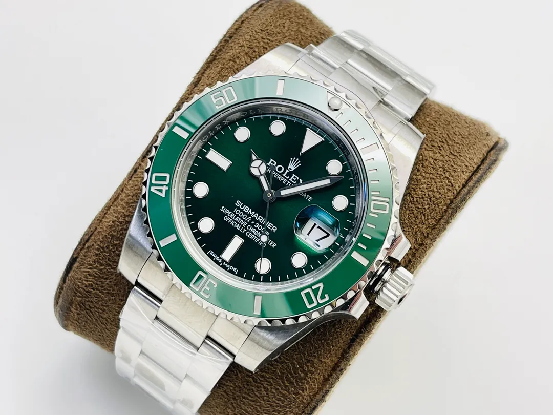 [VS Factory2022 inherits the past and connects the future with the upgraded version of V2, creating a new era of water ghosts] One watch, one card and one code, filling the gap in the market. The most cost-effective Rolex Submariner 40MM watch is shockingly released! [Technical Advantages] 1⃣️The diameter is 40MM. The water ghost is equipped with a genuine substitute clean ring. The green ghost is emerald green and translucent, and the black ghost is as deep as ink. 2⃣️The literal radial pattern has a delicate gloss, the green color is consistent with the original product, almost zero color difference, the luminous filling is full, and the brightness is long-lasting. 3⃣️904 consumable steel is used to create a hard watch body, which is polished with craftsmanship from the inside to the outside. The case size data is perfectly restored and can be interchanged with genuine products. 4⃣️The strap is smooth and made of the same 904L. The details of the strap and buckle are chamfered and polished. It feels soft and comfortable and the operation is effortless. 5⃣️New generation 3135 movement, real KIF shock absorber, more reliable and stable. 6⃣️The waterproof performance is comparable to the genuine product - the screw-in outer ring, bottom cover and winding crown system, combined with the middle case, perfectly demonstrate the waterproof performance of the consumable watch case. VS has improved many shortcomings of past submariners, and also given a higher cost performance, benefiting the majority of watch lovers. VS Factory2022’s ingenious masterpiece welcomes all watch friends to taste it!
