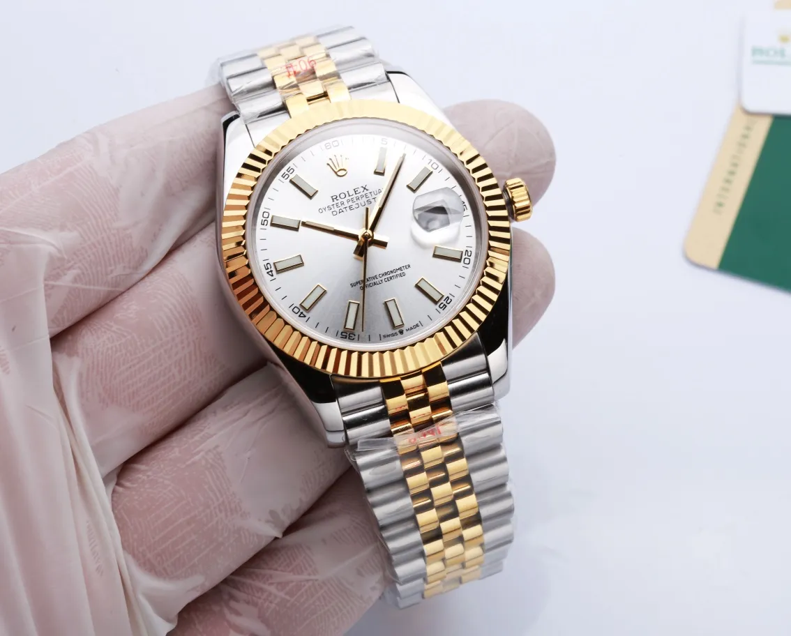 【High-end replica】💰1160! 【Customized all-in-one machine】💰1720! ⌚️Rolex Datejust 41 Series ①Exclusively customized imported 9015 all-in-one movement, stable and reliable quality; ②Case: The size and thickness are consistent with the original, 904 steel; ③Letter: polished nails, luminous, fine shading, color matching; ④Glass: sapphire glass with 2.5x magnifying glass effect, the glass is transparent; ⑤Strap: one-to-one restoration, the strap can be interchanged with the original; Produced by a large factory, it must be a high-quality product. Model: m126333-m123331-126334
