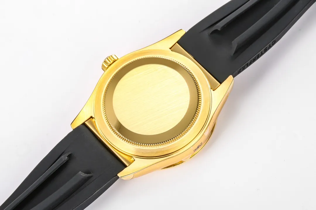🌐【Factory2022's original work】Upgraded version of Rolex Sky-Dweller Skywalker! Wonderful details: [Case] ​​size is 42 mm, stable, reliable, graceful and generous! The bezel adopts the Rolex Ring Command triangular groove pattern, and the month function can be adjusted by rotating the outer ring! Scratch-resistant sapphire crystal, anti-reflective convex magnifying calendar window [Watch strap] Oyster steel! Three rows of links, Oyster discount with 5mm easy-adjustable link extension system [Dial] Radiant sun texture, scale 12 small window red dot month display [Movement] Equipped with fully automatic mechanical 9001 movement! [Function] Date display/month display/annual calendar display/dual time zone! Factory's ingenuity is worth owning!